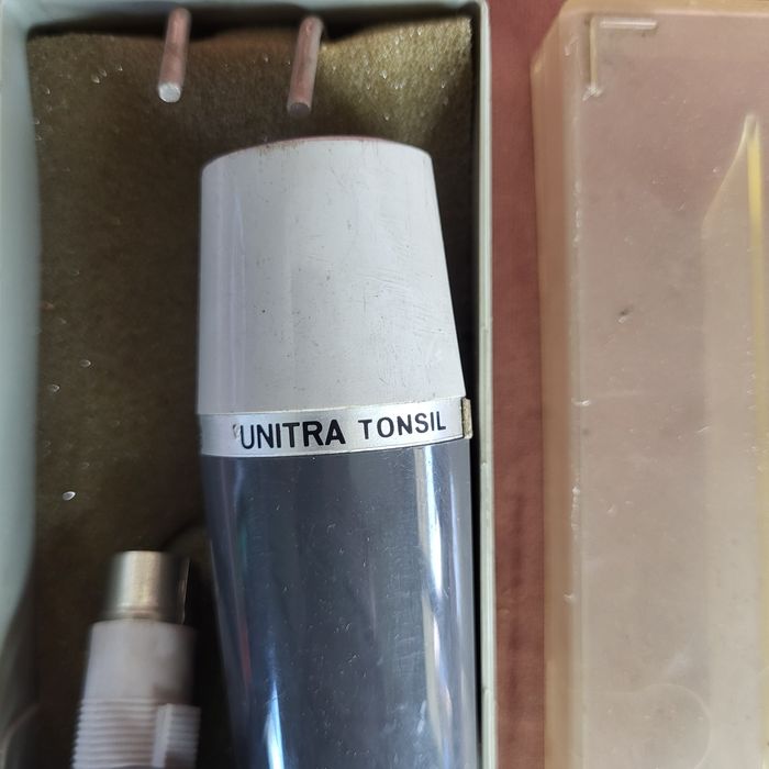Stary mikrofon Unitra Tonsil PRL ⁴¹