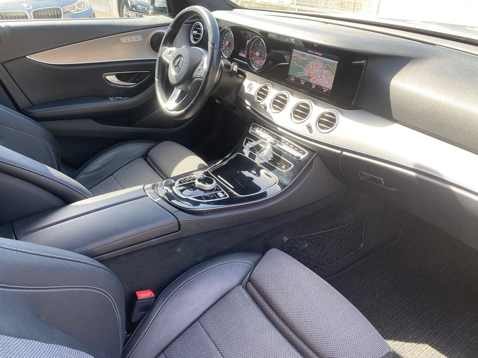 Mercedes-Benz E220d - 90 mil kms - Nacional