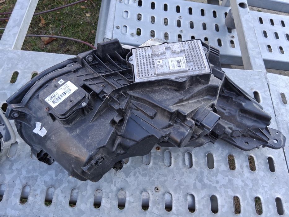 Lampy xenon Ford S max mk2