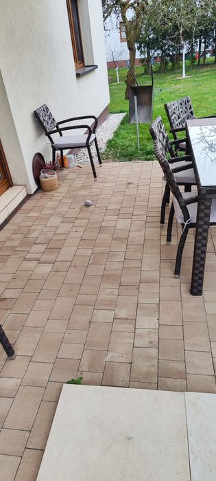 Kosrka brukowa z rozbiórki tarasu