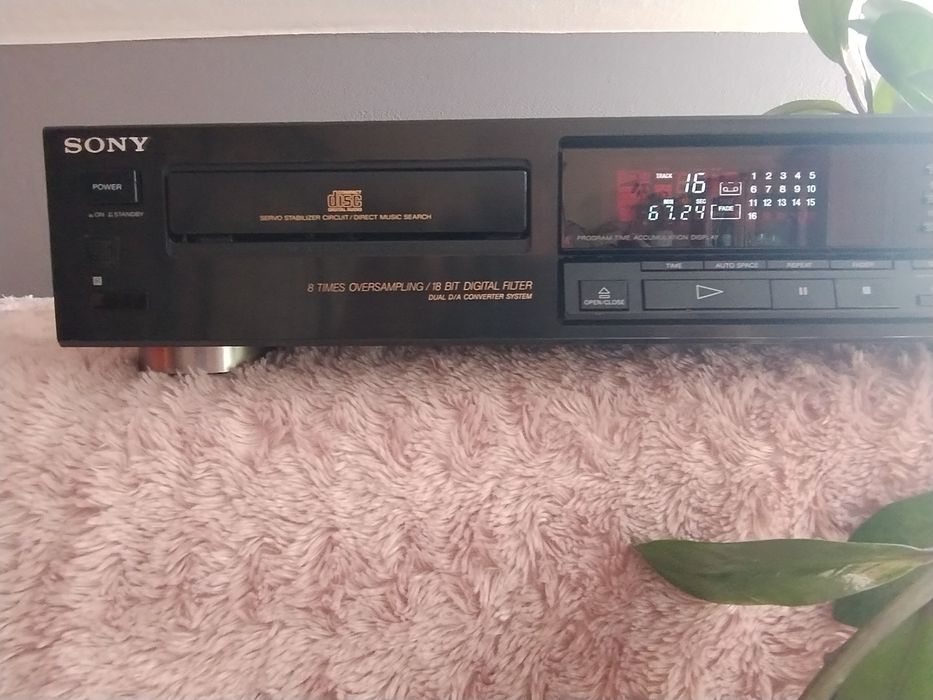 Odtwarzacz CD Sony cdp 590 z pilotem