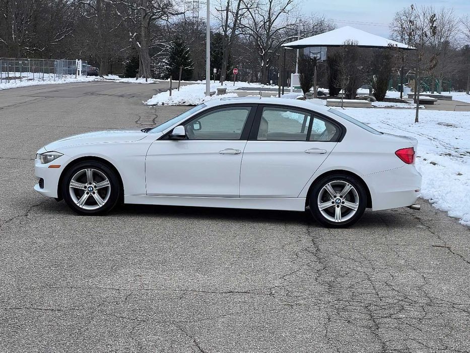 BMW 3 Series 328      2015