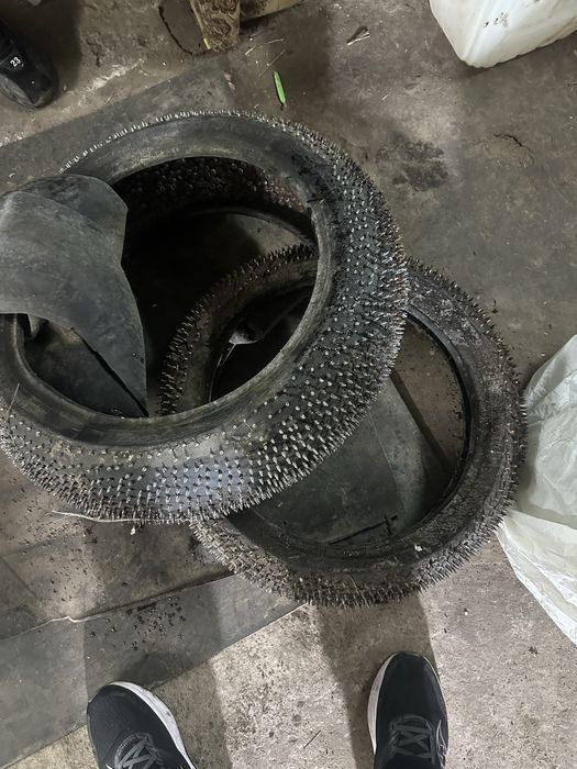 Шипована мото на R17