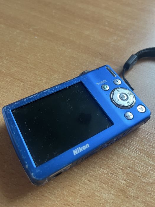 Nikon aparat maly coolfix fotograficzby