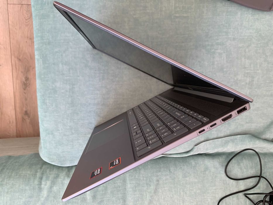 Ноутбук HP Pavilion 16-ag0052wm Ryzen 5 8540U 3.2GHz/8Gb