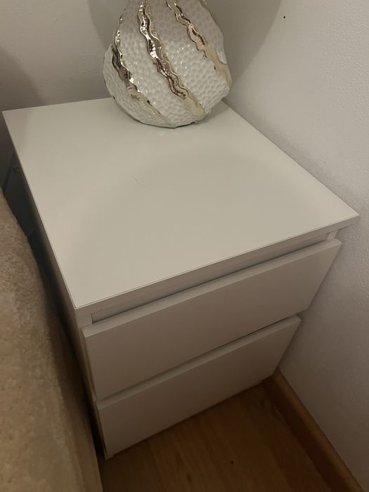 2 Mesas de cabeceira IKEA