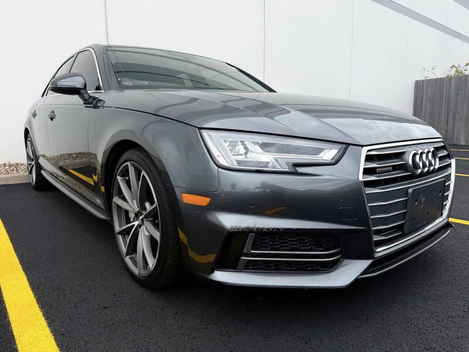 Audi A4      2018