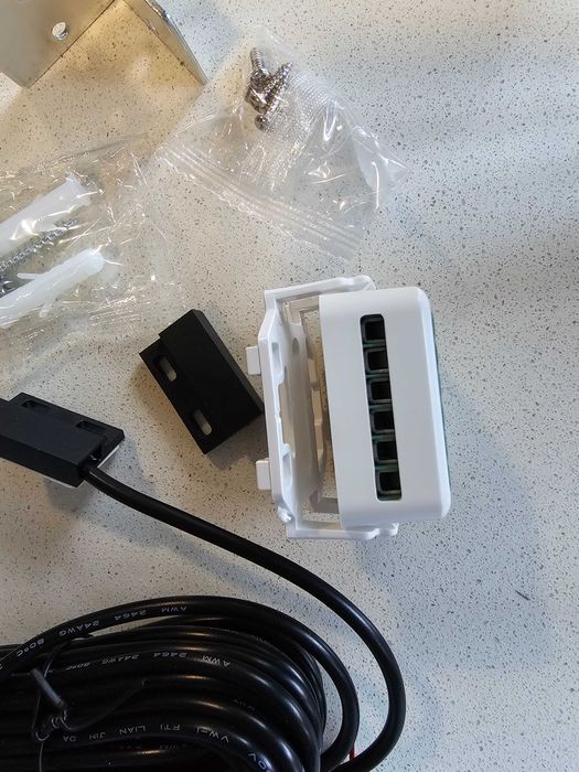 Modulo wiffi para portão de garagem  Tuya