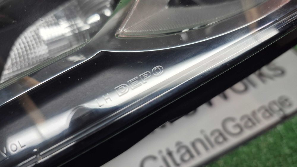 Otica Farol Esquerdo Bi-Xenon LED Audi A3 8P 8PA 8P7 2008 a 2013 Ref. 446-1129LMLEHM2 NOVO DEPO