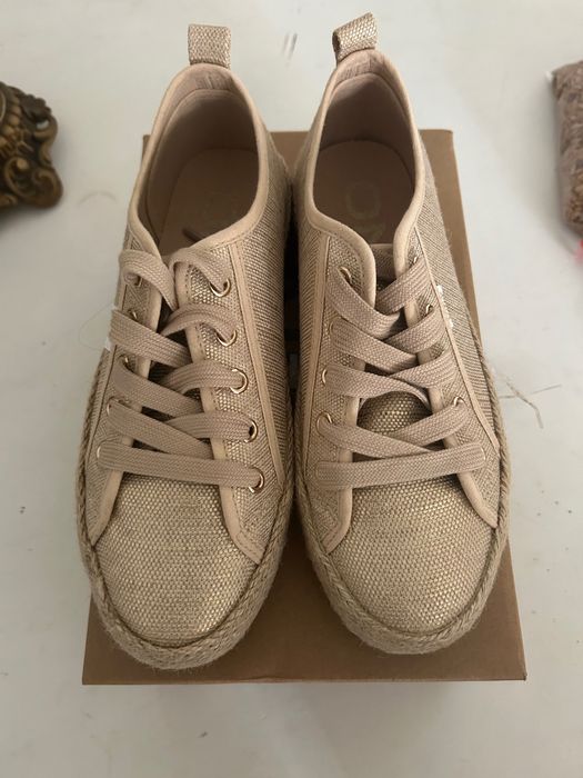Sapatos de senhora