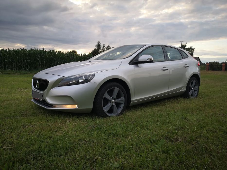 Volvo V40 Lift 2.0 D2 120 km