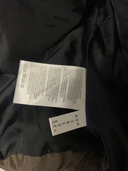 Brązowa kurtka zimowa z kapturem i odczepianym futerkiem