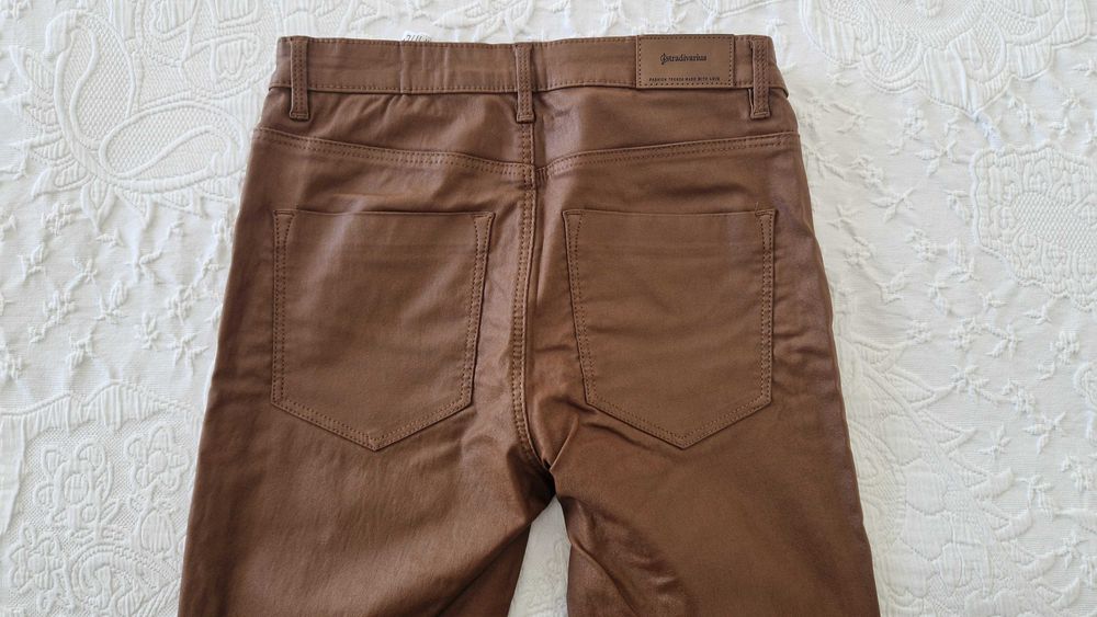 Calças castanhas Stradivarius, tamanho 38, skinny