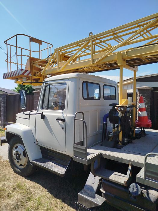 Продам автовишку ГАЗ дизель