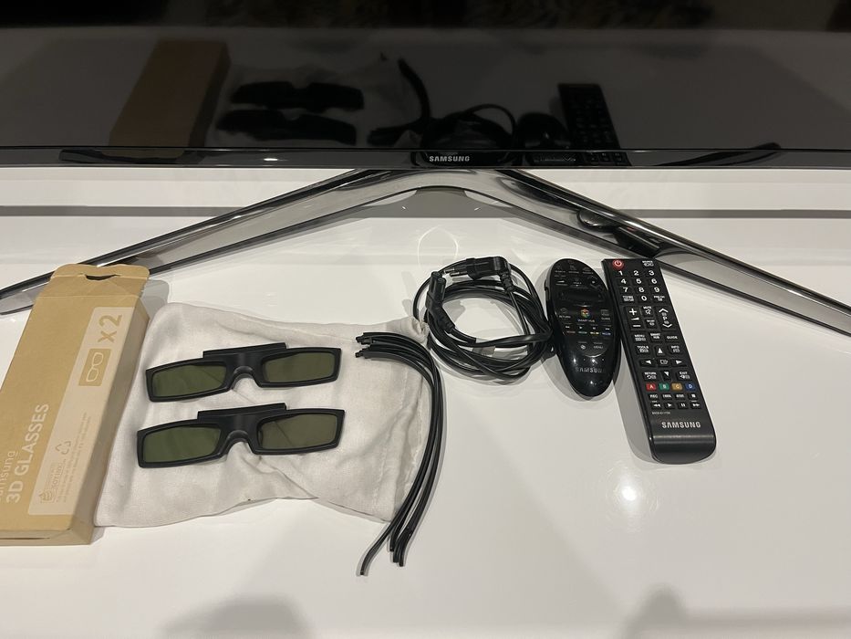 Sprzedam telewizor Samsung Smart TV 48” Full HD 3D – model UE48H6400AW.