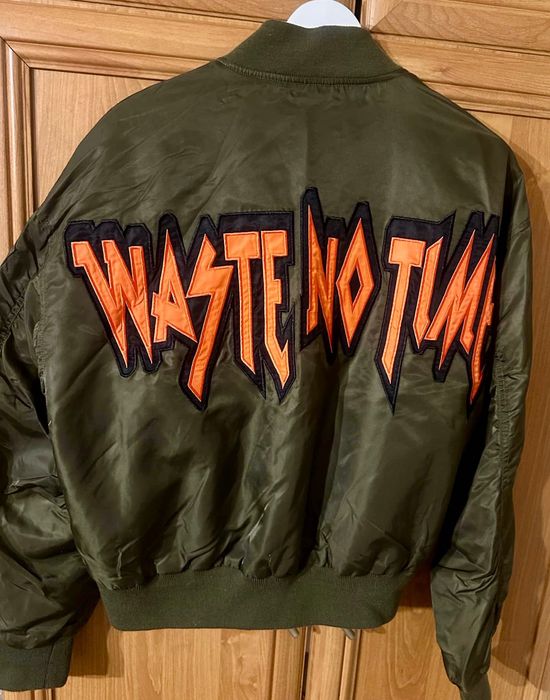 Kurtka  damska z naszywkami  na plecach khaki S