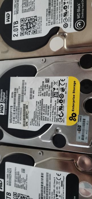 Жорсткий диск SATA 2TB