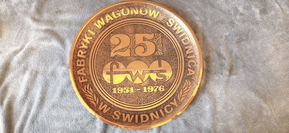 Talerz okolicznościowy 25-lecie Fabryki Wagonów Świdnica 1976  PRL