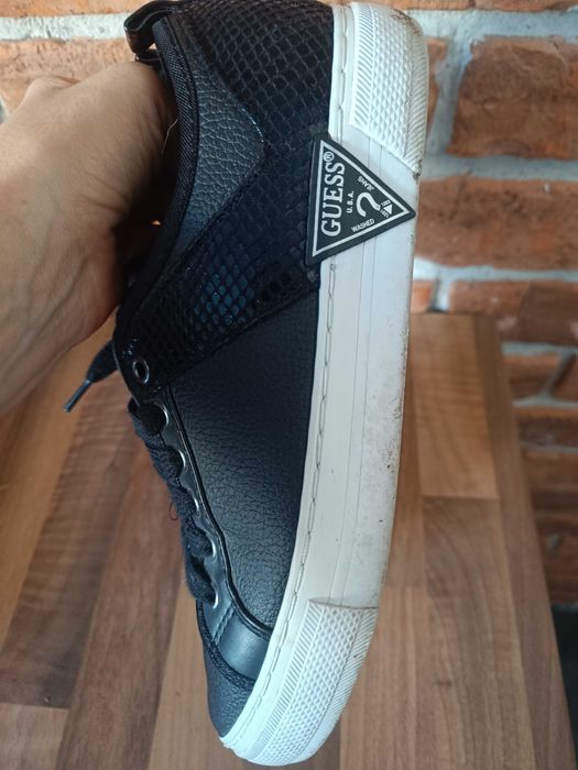 Trampki Guess roz 38