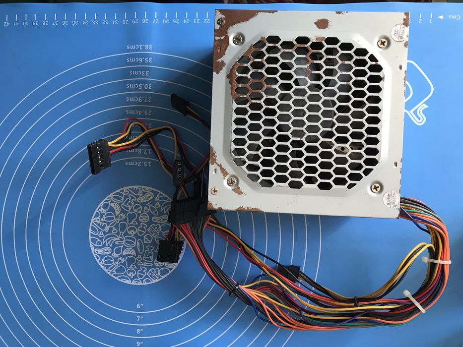 Процесор i3-9100 3.60GHZ и Блок питания 1STPLAYER (PS-450PLS) 450W