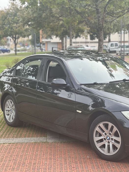 BMW E90 318D 2008 foto 2