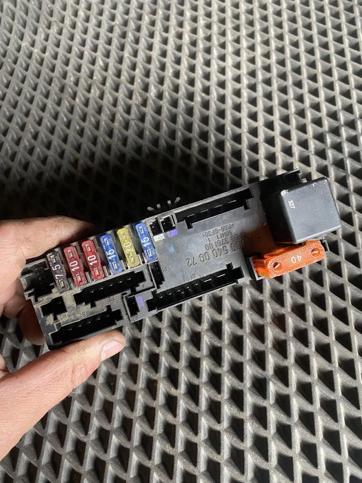 Блоки реле Mercedes 210-й