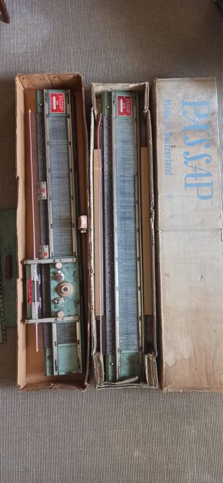 Maquina de tricotar.