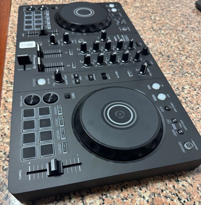 Vendo Pioneer DDJ-FLX4 nova com mala!