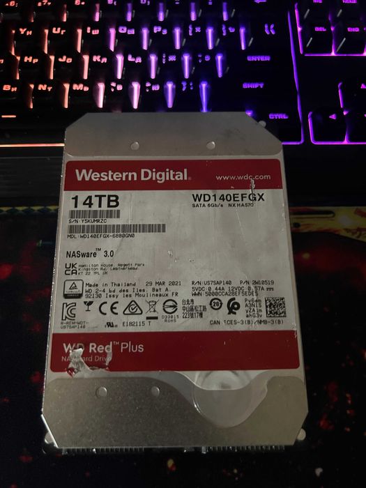 Жорсткий диск Western Digital 14Tb WD RED 3,5 ідеальний стан