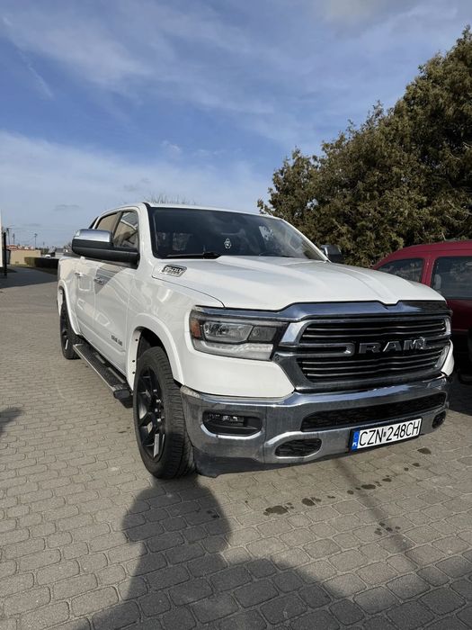 RAM 1500 5.7 4x4 6 osobowy