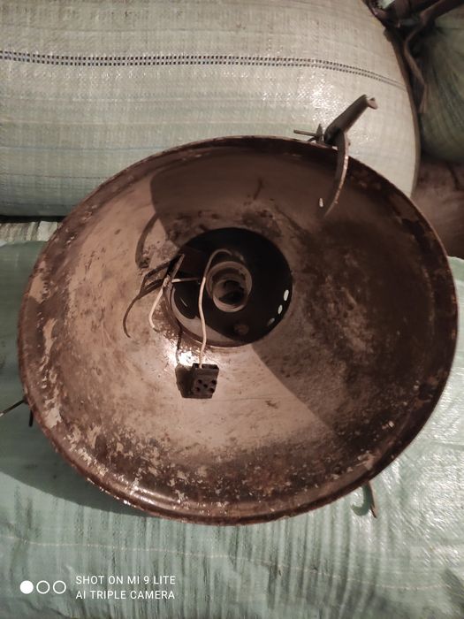 Фонарь на стовп радянських часів.