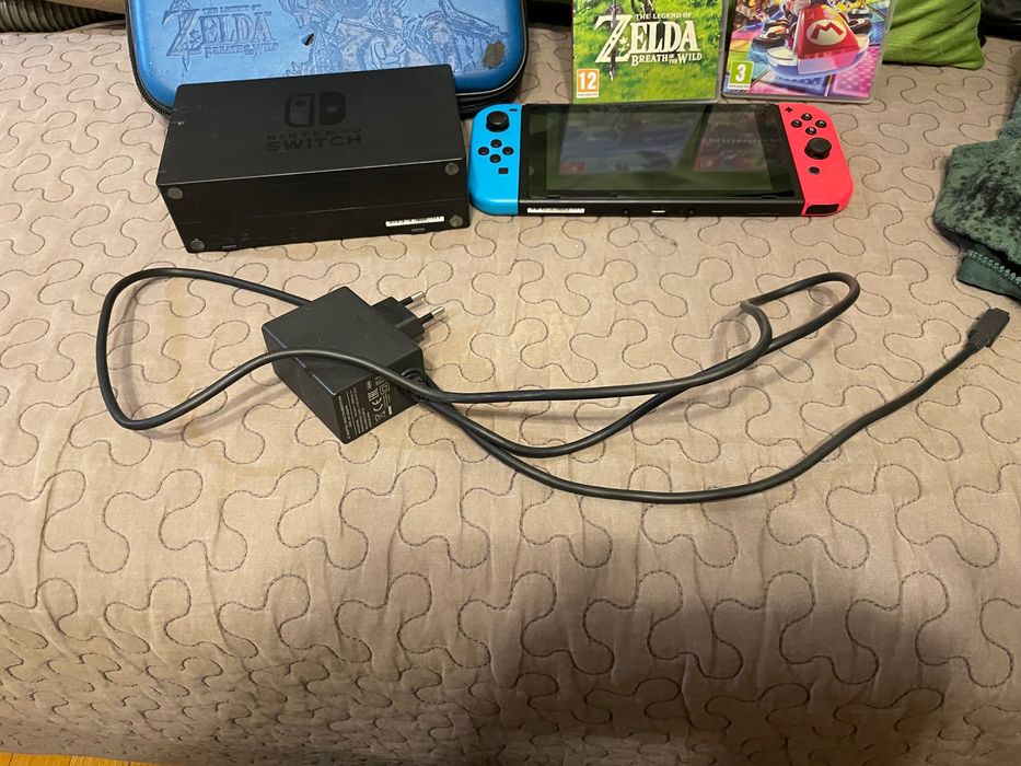 Zestaw Nintendo Switch v1 z Zelda BotW i MarioKart 8 Deluxe