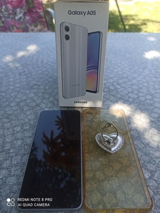 Продам мобільний телефон Самсунг А05