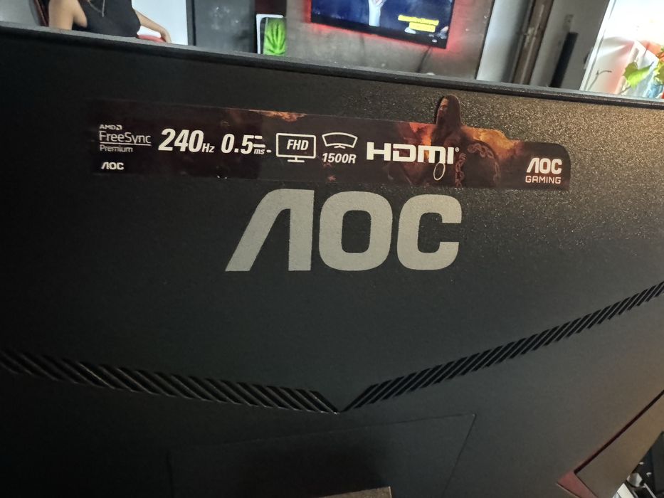 Monitor curvo AOC 240hz
