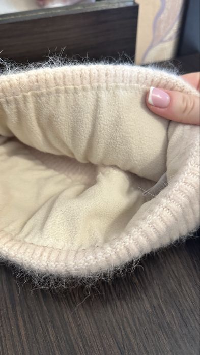 Жіноча тепла шапка