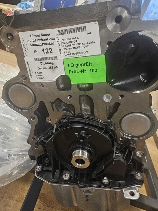 Fabrycznie nowy oryginał Volkswagen Silnik Dół  2.0 CXE CXF 205kM