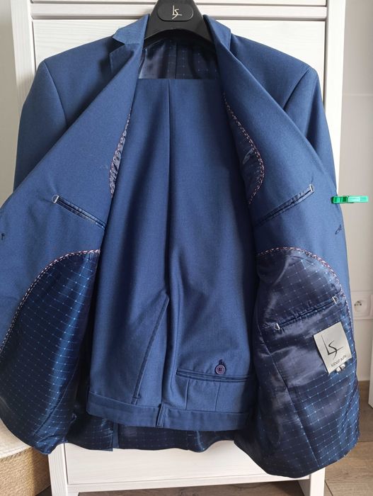 Garnitur męski Lebelt Suits, krój angielski