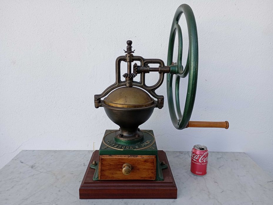 Enorme Moinho de Café Alemão Antigo Restaurado e Funcional Leinbrock's