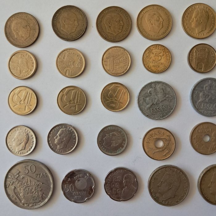 Conjunto de moedas antigas de espanha