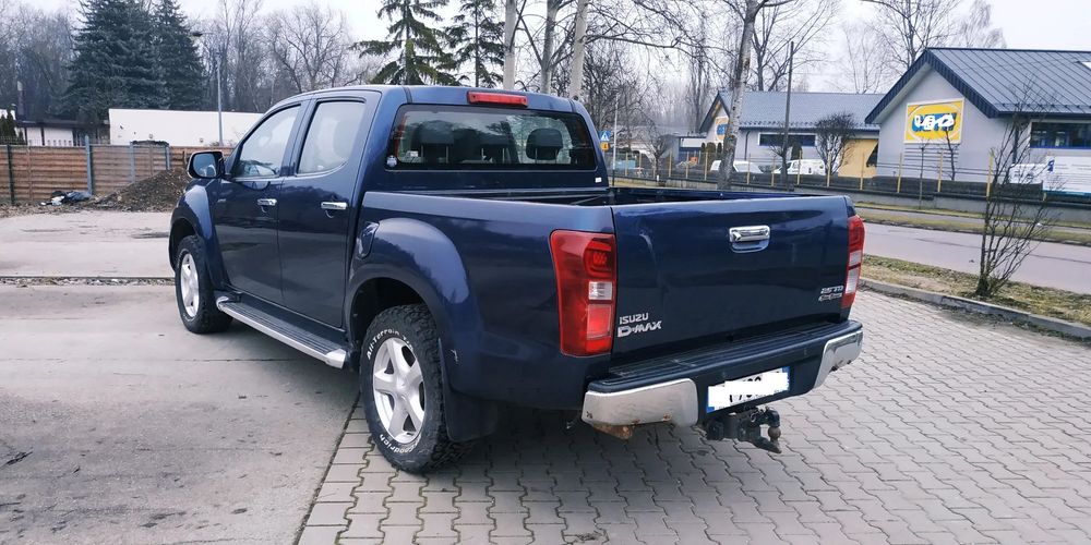 Isuzu D-Max automat 2.5 d 163km 4x4 reduktor skóry/navi/hak 3,5t/kamera