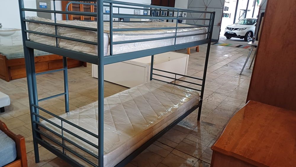 Beliche em metal com Colchões
