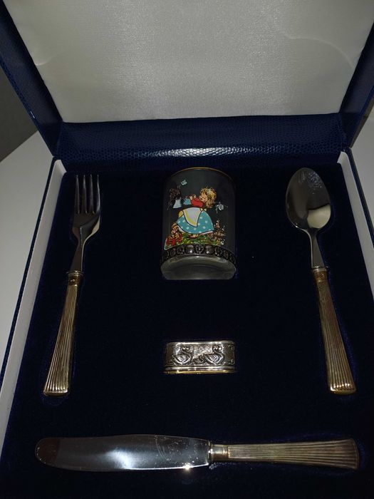Conjunto talheres Bebé, argola e copo - prata