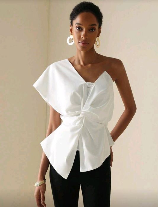 Roupa Feminina pronta a estrear