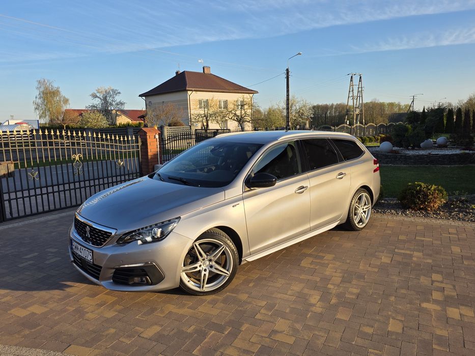 ***REZERWACJA***GT*PółSkóra*Alcantara*Serwis*Full Led*Automat*chrom*