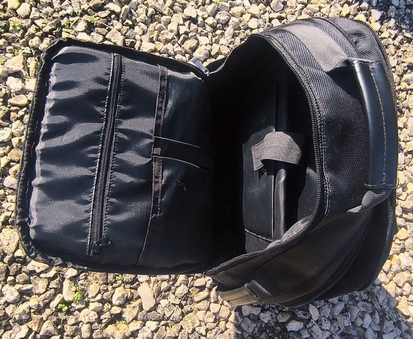 Torba/plecak biznesowy / podróżny na laptopa z USB – czarny