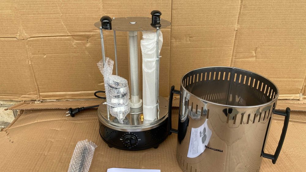 Электрошашлычница на 6 шампуров с таймером. Помощница. Новая в коробке