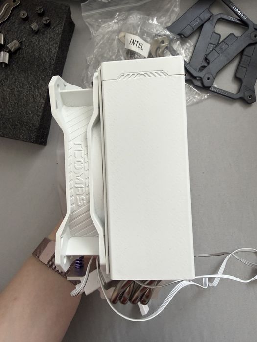 Chłodzenie CPU Tcomas SJ-R400 4HP Białe