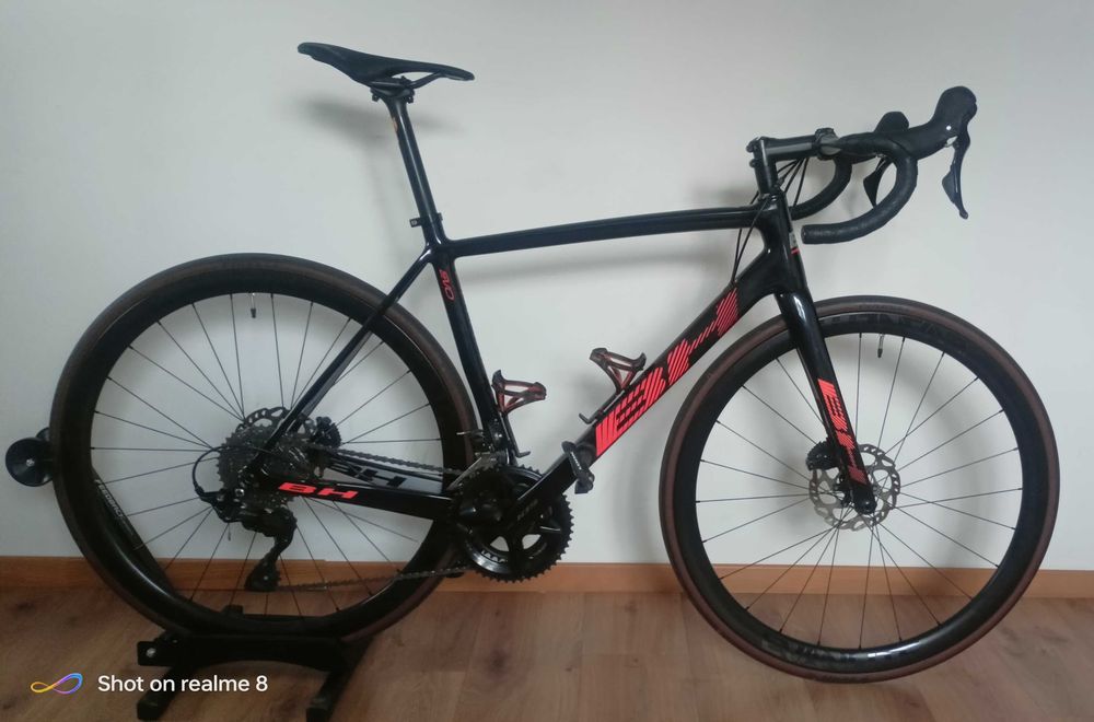 Rower szosowy BH Ultralight Evo - cena bez kompletnych kół