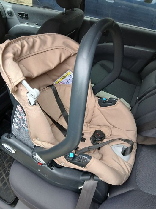 Автокрісло і база CAM від 0 до 13 кг переноска для новонароджених