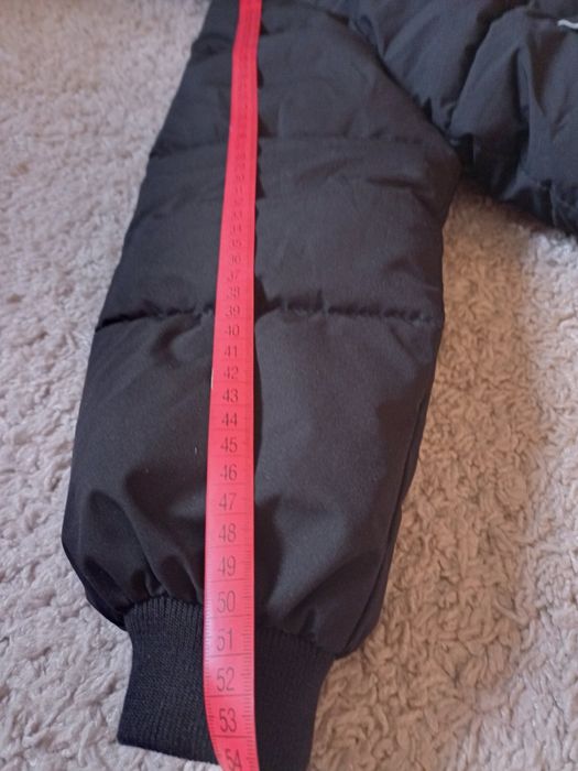 зимова куртка чорна